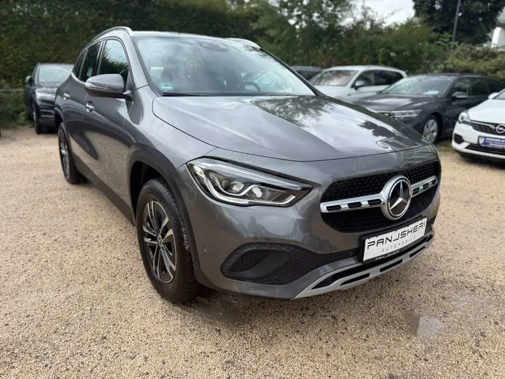Mercedes-Benz GLA 180 GLA180d Aut Widescreen LED Navi Leder Kamera