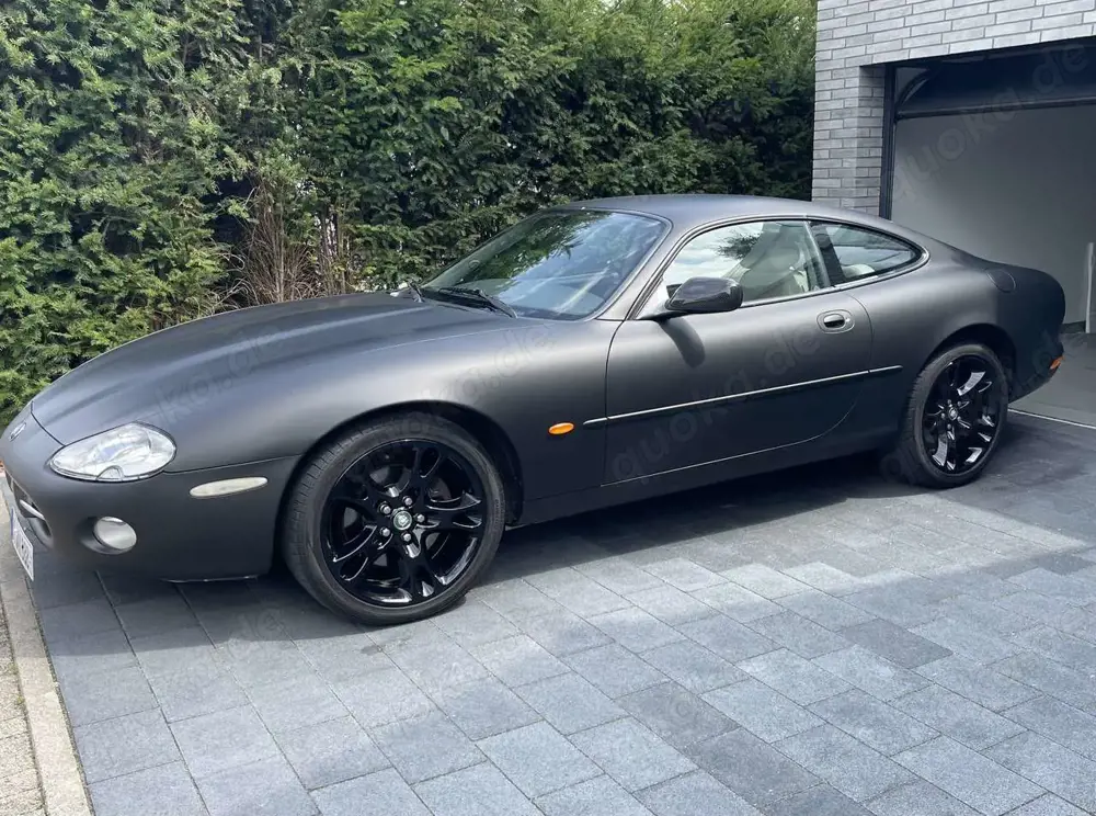 Jaguar XK8 XK8 Coupe, 19 Zoll neu, Foliert mattschwarz neu