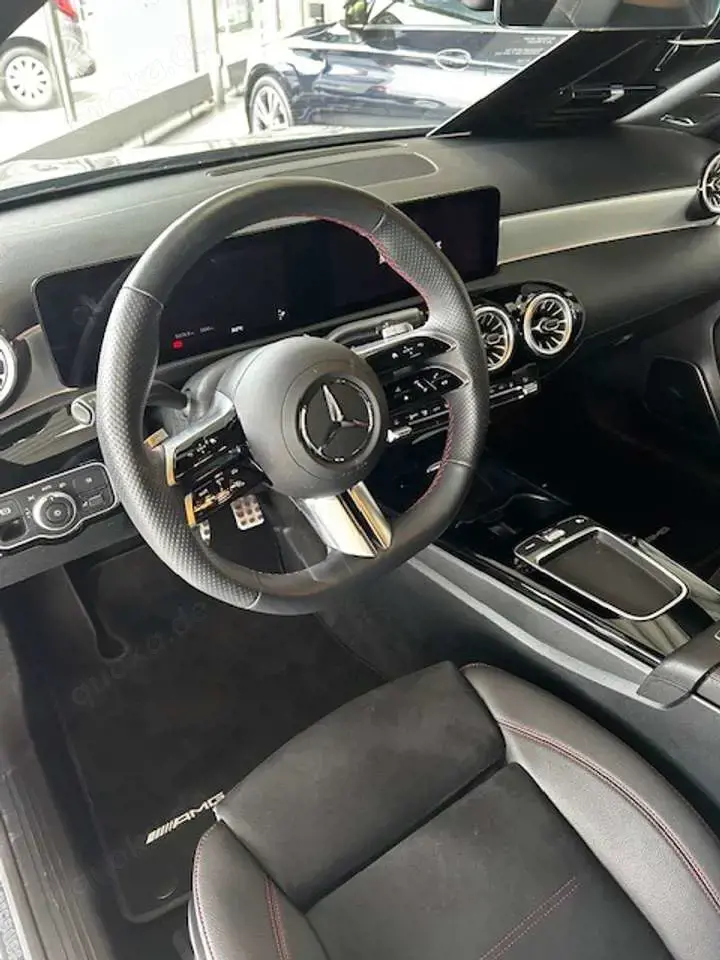 Mercedes-Benz A 250 A 250 4Matic 8G-DCT AMG Line Advanced Plus