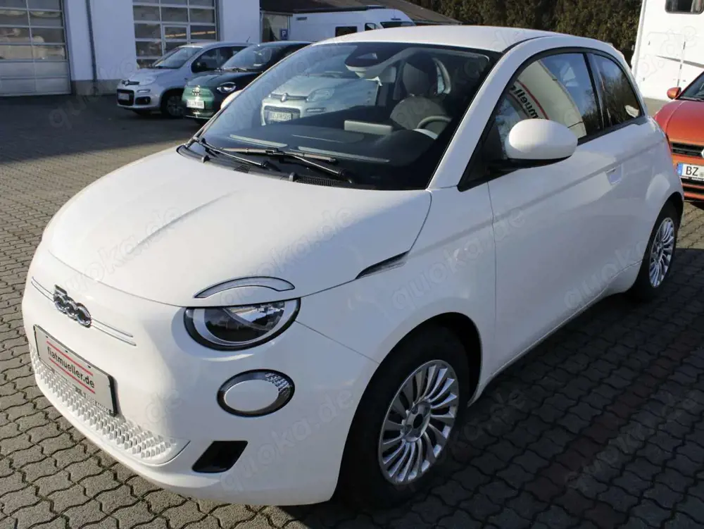 Fiat 500 Elektro / Keyless Go, Apple CarPlay, Klima, RS