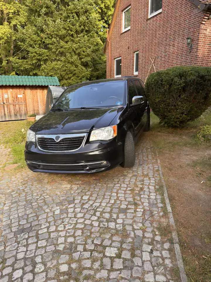 Lancia Voyager 2.8 Multijet 16v S, 2.Hand