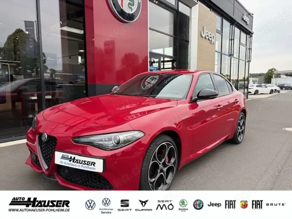 Alfa Romeo Giulia Veloce 2.0 Turbo AT8 Q4 AHK ASSISTENZ BI-XENON NAV