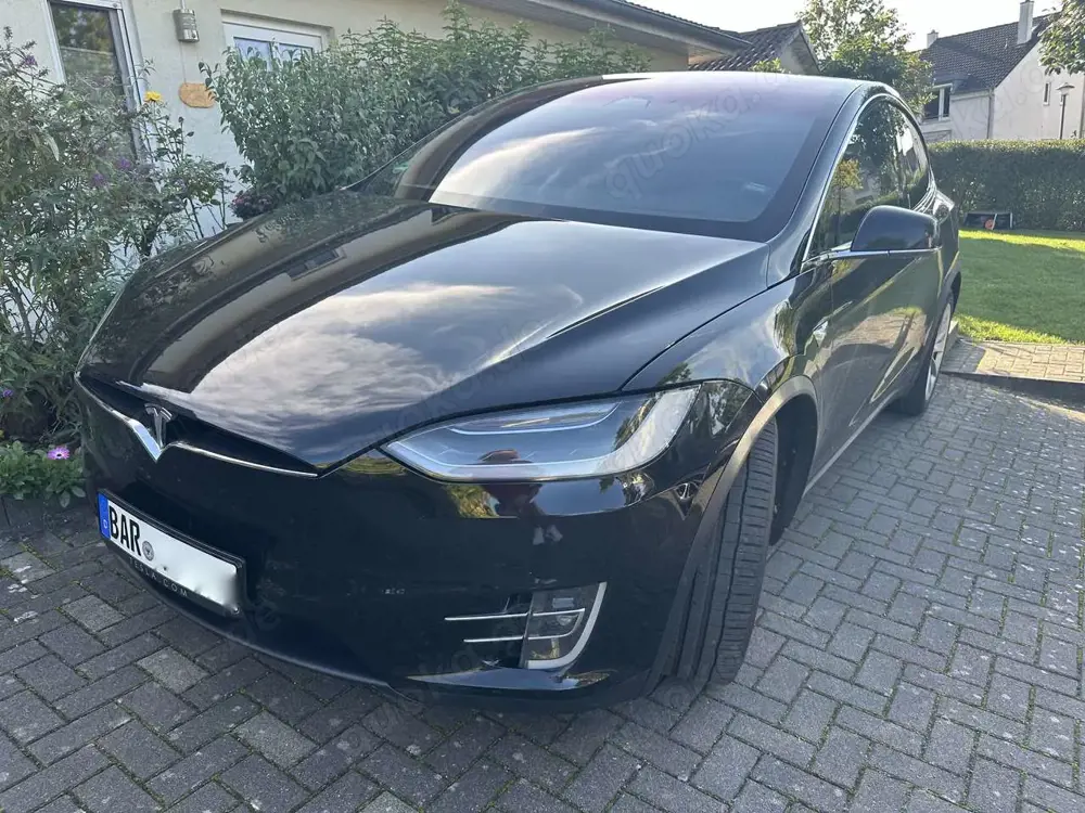 Tesla Model X 100D Allradantrieb