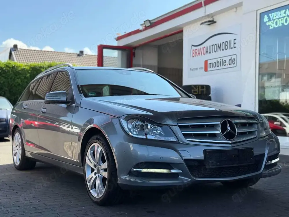 Mercedes-Benz C 250 T CGI Blue HARMANKARDON/LED/NAVI/LEDER/AHK
