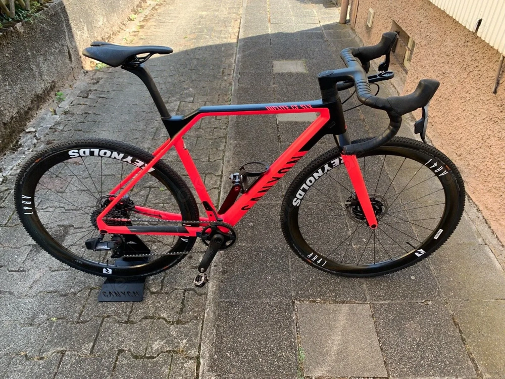 Rennrad Canyon Inflite CF SLX 9 SRAM Force eTap Größe S 2021