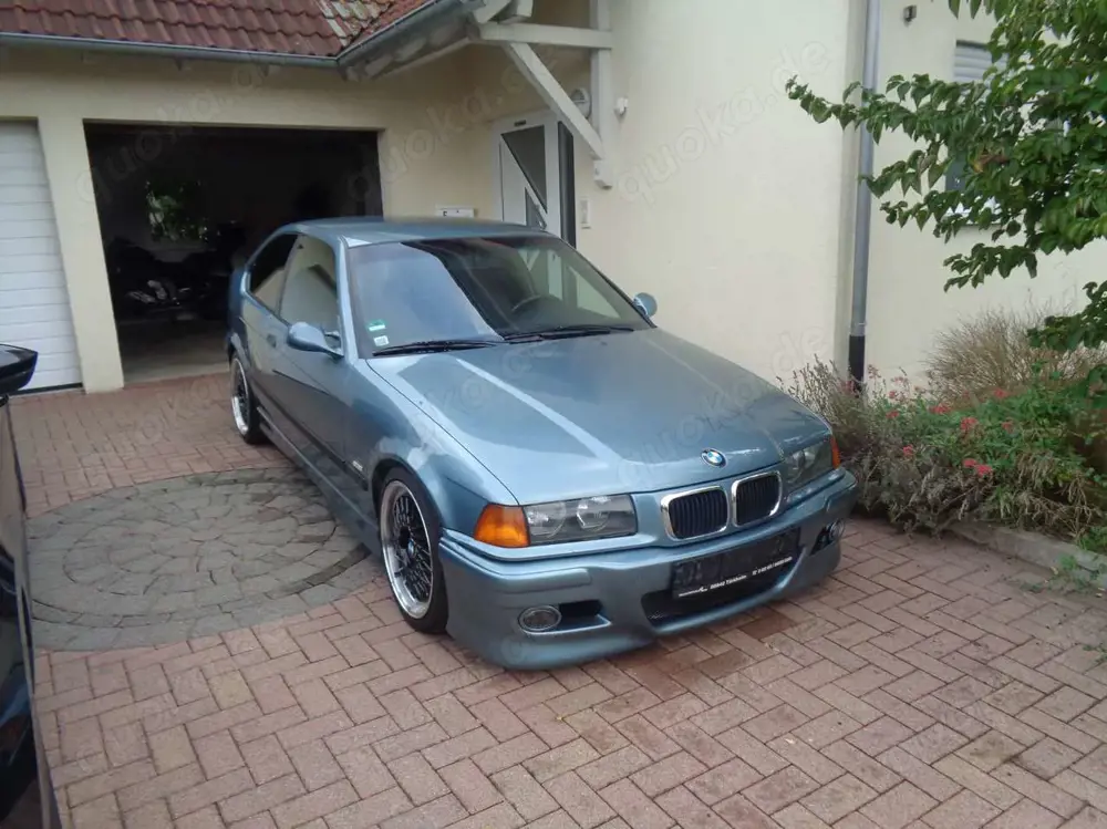 BMW 323 323i Exclusiv Edition