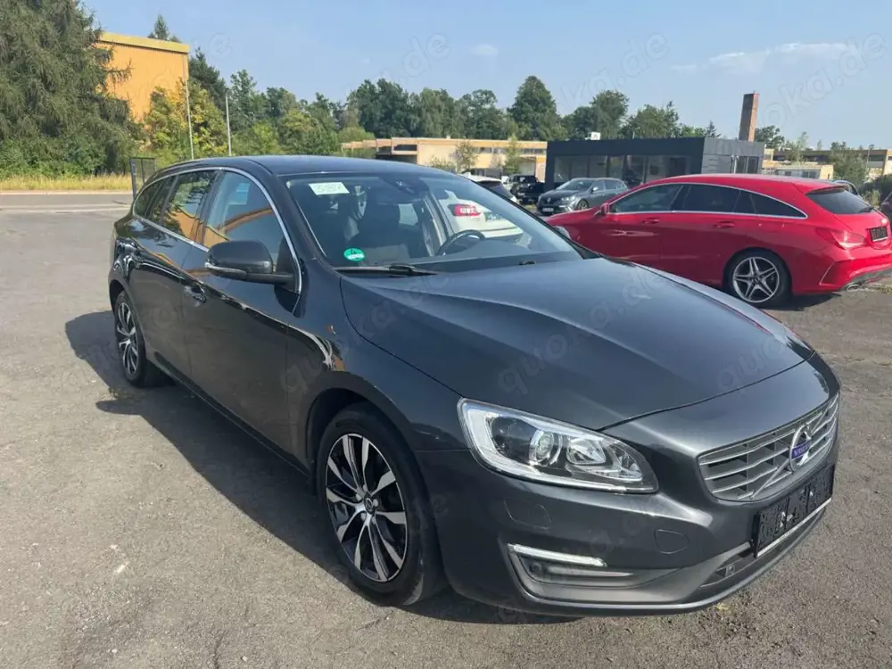 Volvo V60 Kombi AWD Navi Xenon Kamera Leder