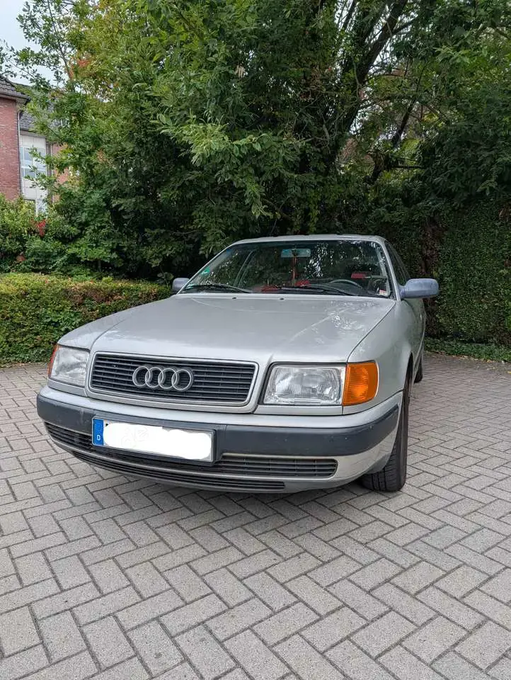 Audi 100 100 C4 2.0 Silber EZ 1992