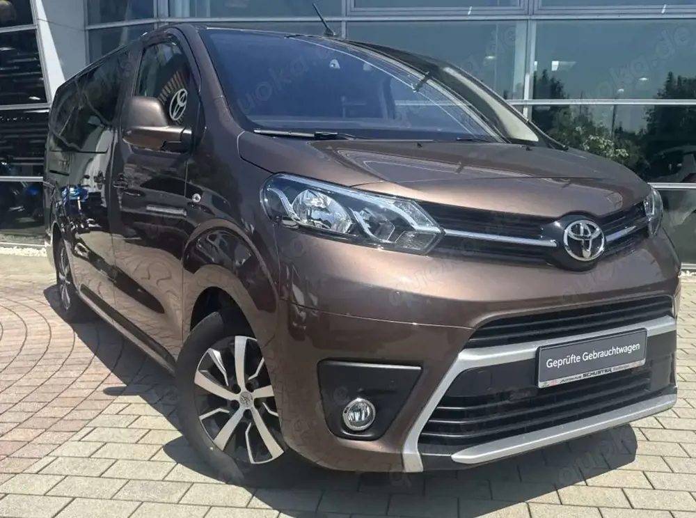 Toyota Proace Verso 2,0-D L2 9-Sitzer Shuttle Comfort *AHK*