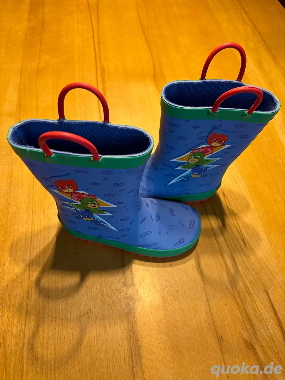 Neues und ungetragenes Paar Kinder Gummistiefel der Marke PJ Masks Pyjama Helden, Größe 28