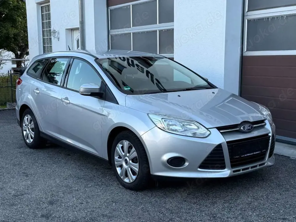 Ford Focus Turnier Trend Navi*Kamera*Zahnriemen Neu*