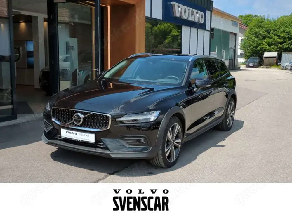 Volvo V60 Cross Country Cross Country Ultimate AWD B5 Benzin EU6d HUD Stan