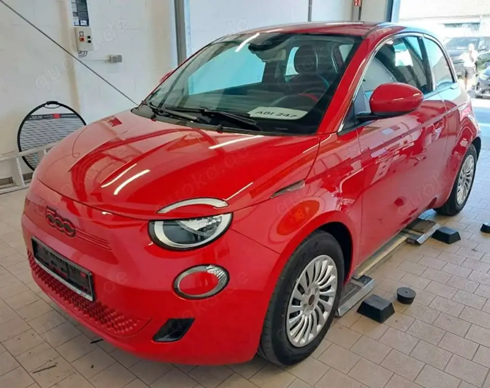 Fiat 500e RED 118PS 42KWh Tech-Paket