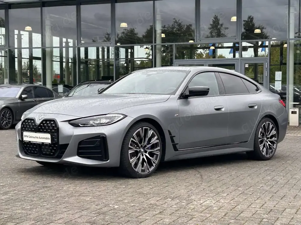 BMW 420 420 d xDrive M Sport / Glasdach / Individual Lack