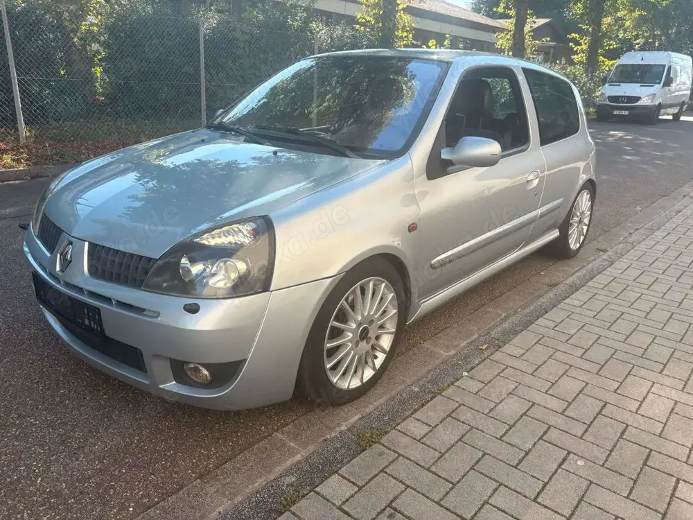 Renault Clio II Sport 2,0 Benzin 16v Klima XENON.