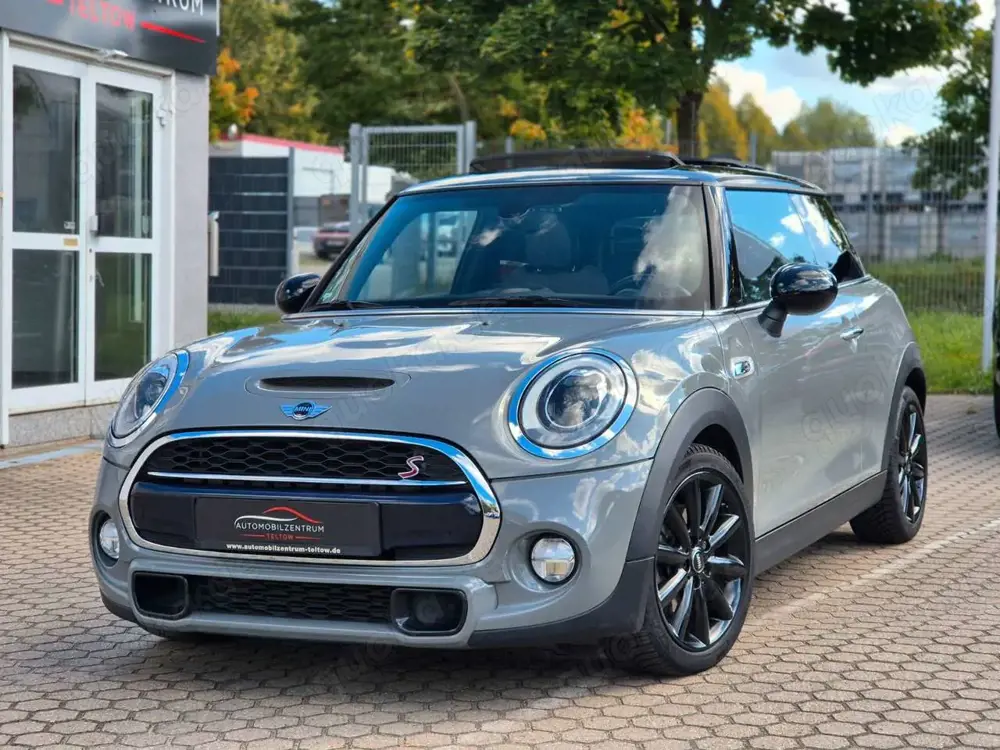 MINI Cooper S Aut. JCW Panorama Navi LED Lights