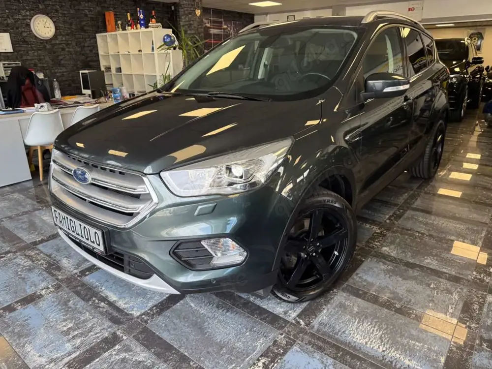 Ford Kuga Titanium*Leder*Navi*Xenon*Kamera*Klimaauto