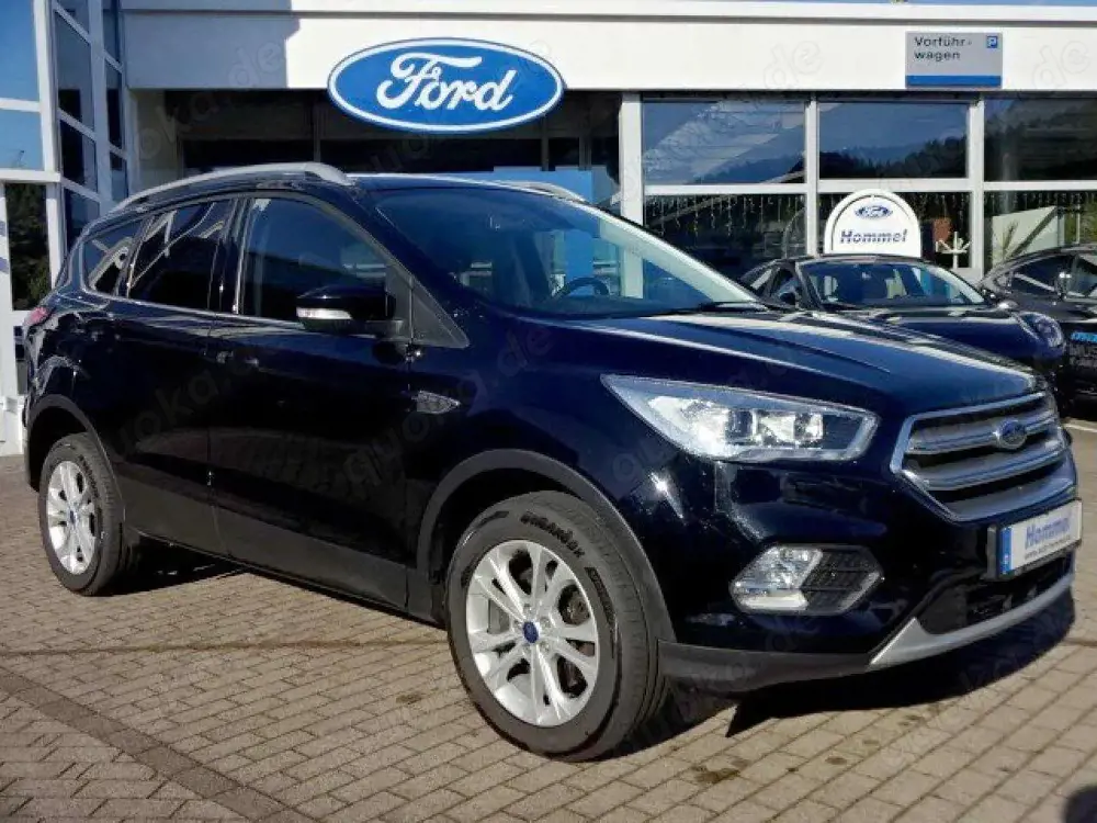 Ford Kuga Titanium 4x4 AUTOM. AHK+BI-XENON+NAVI+PP+CAM