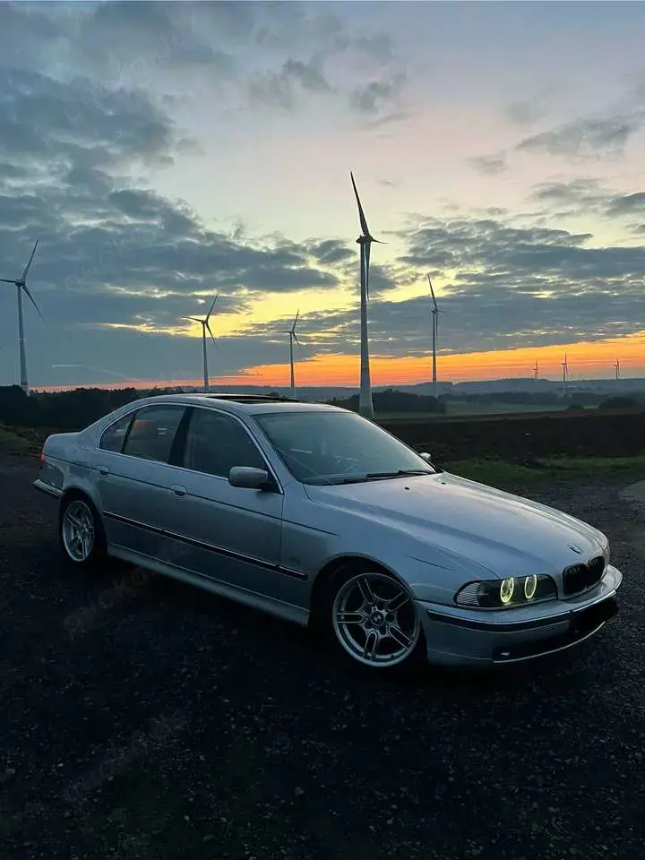 BMW 523 E39