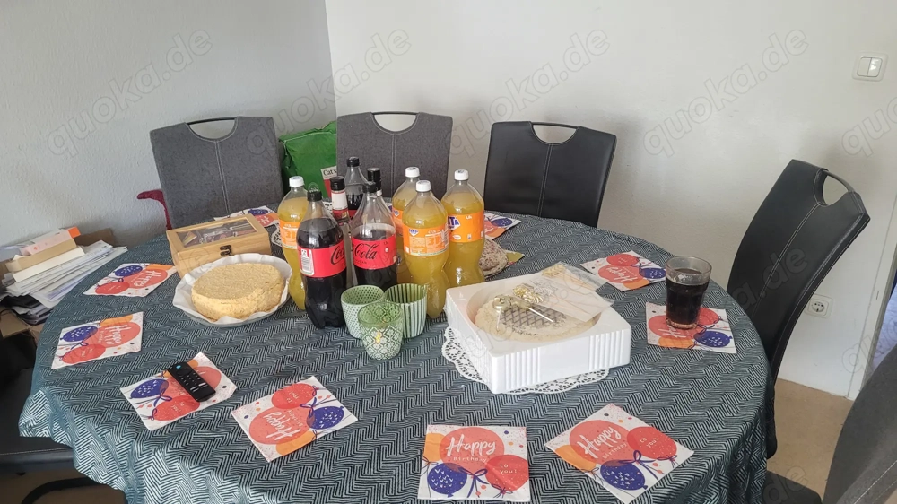 Suche einen fetten chubby gay boy der  134 bis 200 kg wiegt und wiegen tut und lust und Zeit hat sic