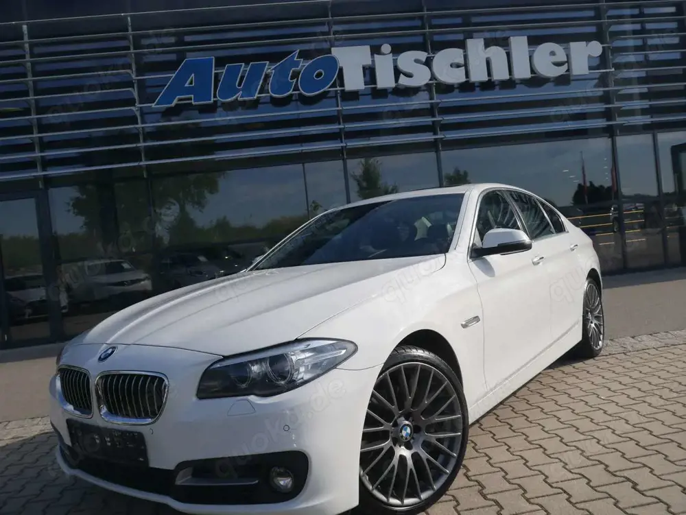 BMW 530 530 d xDrive NAVI Prof. Glasschiebedach Leder DDC