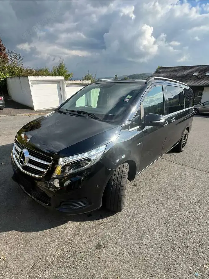Mercedes-Benz V 250 (BlueTEC) d lang 7G-TRONIC Avantgarde Edition