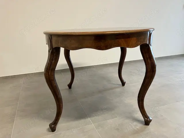 Antiker ovaler Mahagoni Tisch