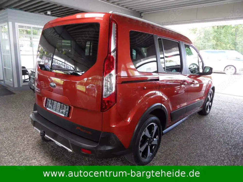 Ford Tourneo Connect Aut. 1.5  Active KAMERA+PANO+NAV