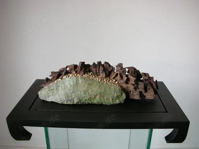 Suiseki, japanicschr Steingarten