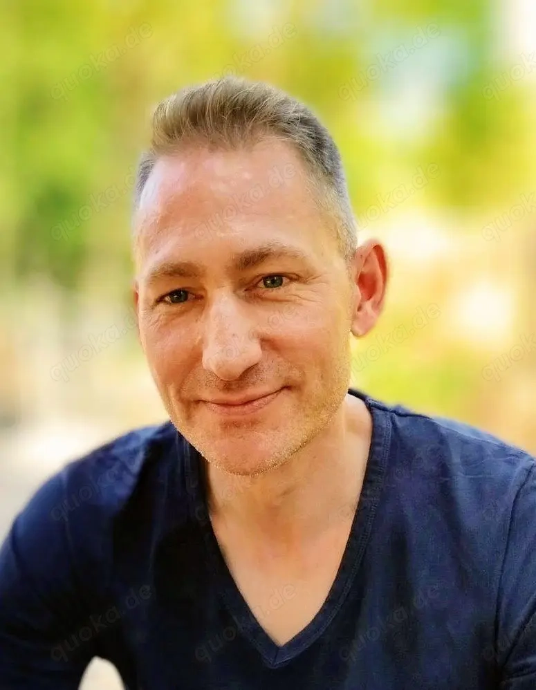 Mann sucht Frau für regelmäßige Po Sessions