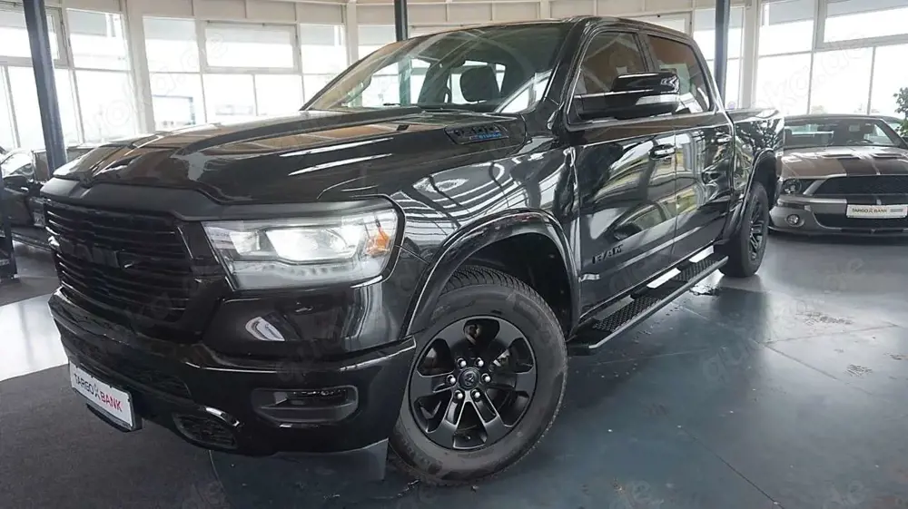 Dodge RAM 1500 HEMI *eTorque*Leder*AHK*Crew-Cab*Navi*