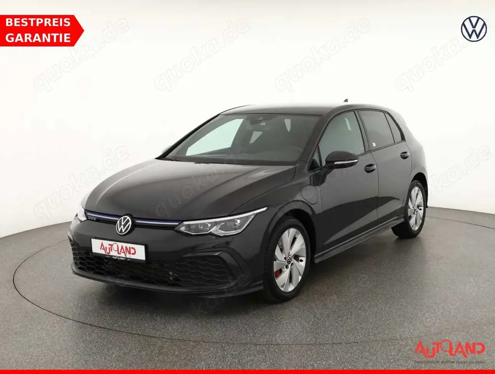 Volkswagen Golf VIII 1.4 TSI DSG GTE LED Kamera ACC Navi