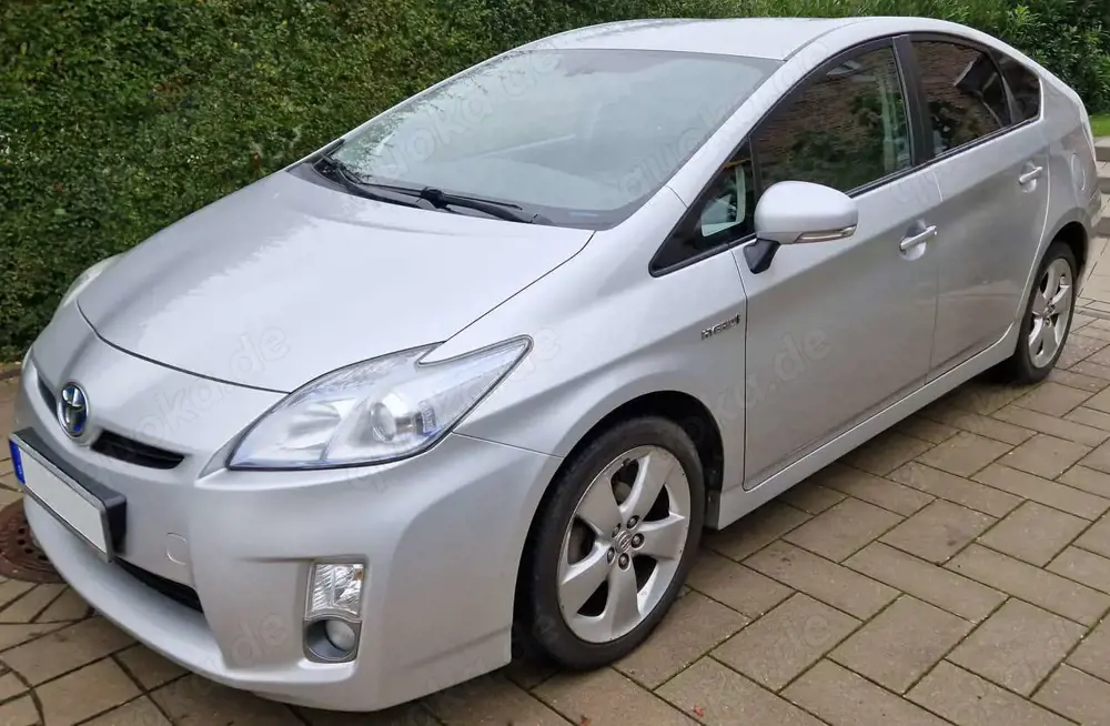 Toyota Prius Prius (Hybrid) Life