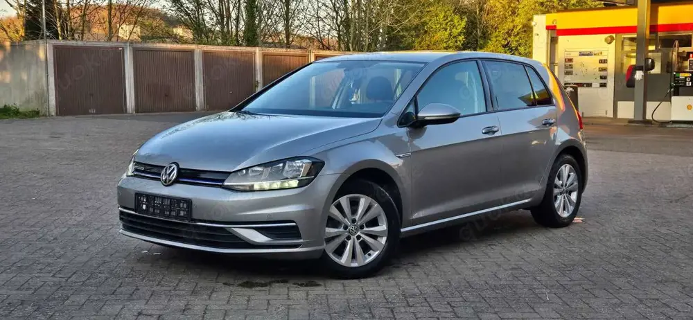 Volkswagen Golf 1.5 TGI BlueMotion DSG BENZIN  GAS