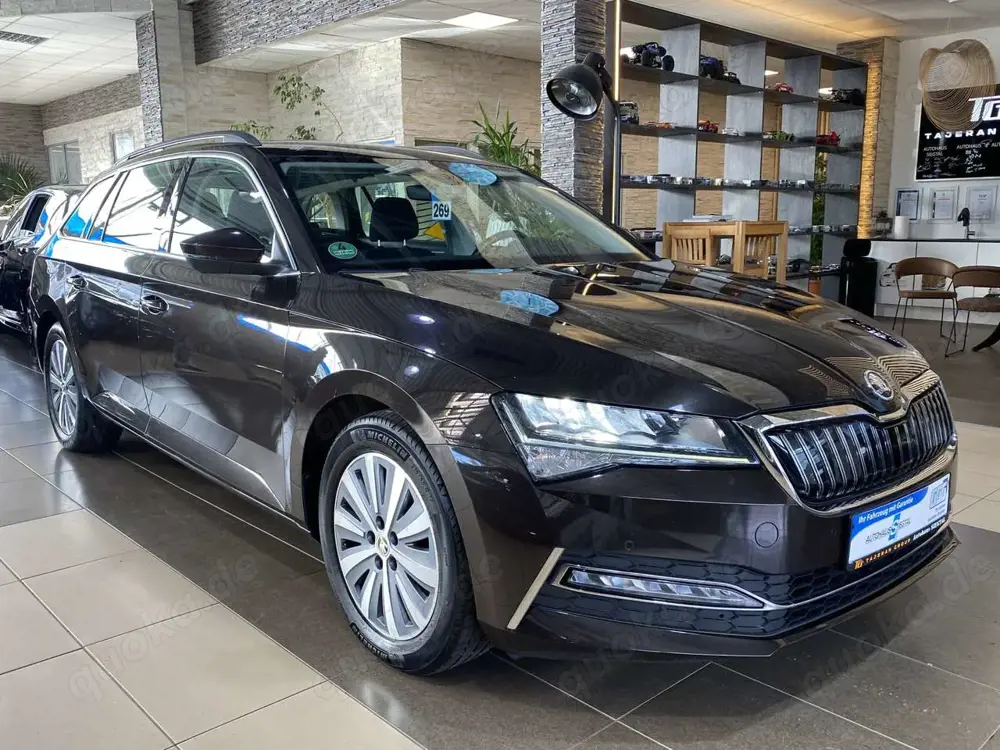 Skoda Superb Ambition iV Navi AHK PDC SHZ DAB+ DCC