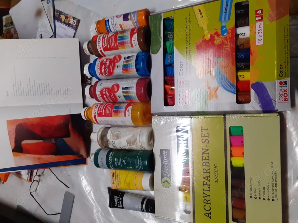 Farben zum Malen, Acryl, teils neuwertig Farben zum Malen, Acryl, teils neuwertig