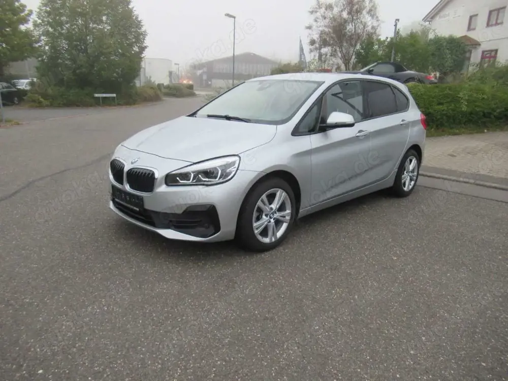 BMW 218 i Active Tourer Advantage