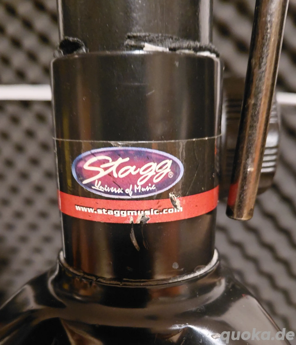 Stagg Lautsprecher Stative Set zu verkaufen. Stagg Lautsprecher Stative Set zu verkaufen.