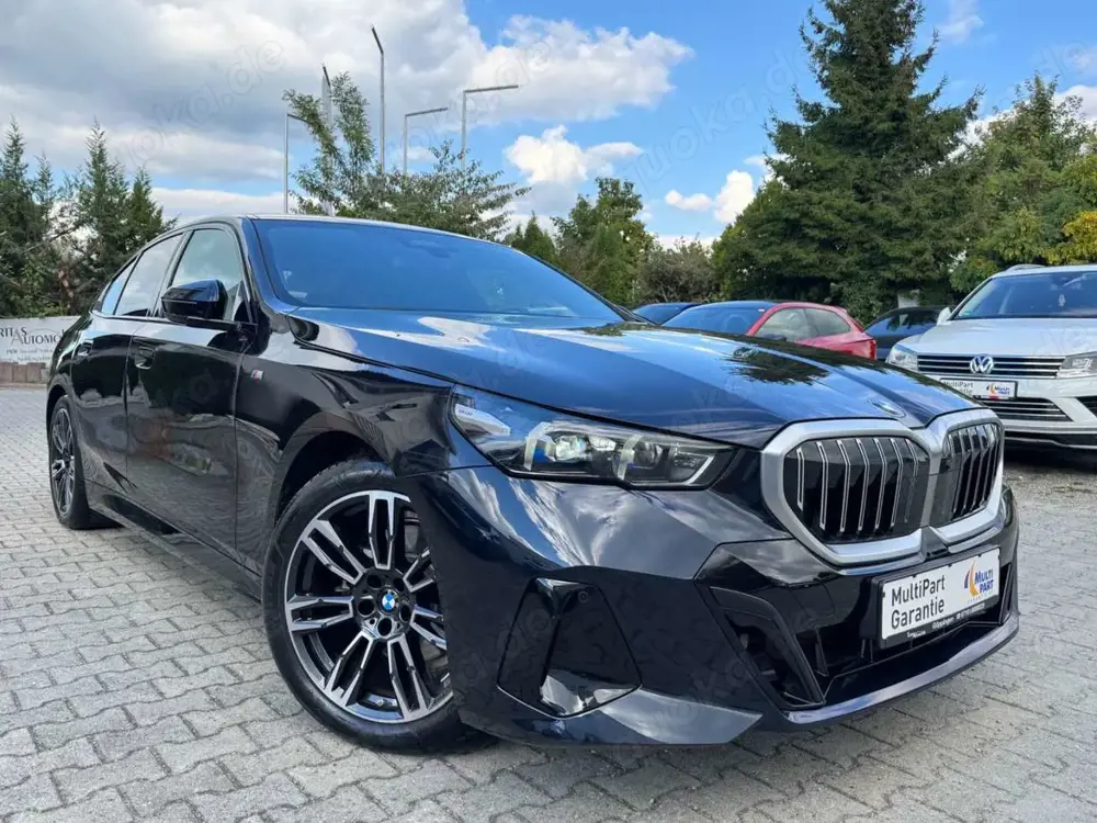 BMW 520 d A/M Paket/Panorama/AHK/Head-Up/360 Kamera