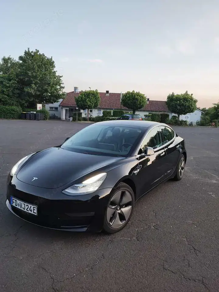 Tesla Model 3 Langstreckenbatt. Allradantrieb Dual Motor