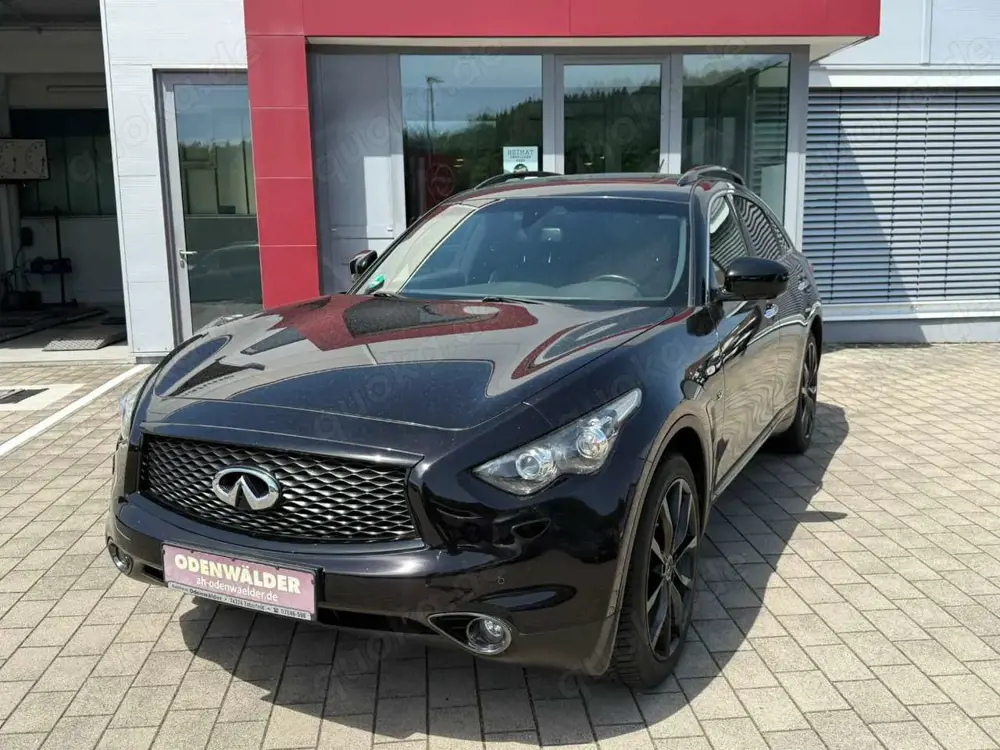 Infiniti QX70