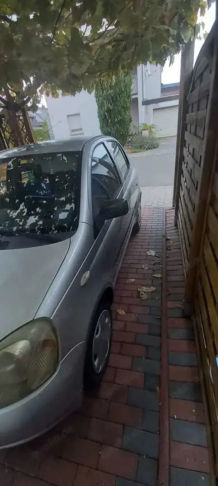 Toyota Yaris Yaris 1.3 linea sol