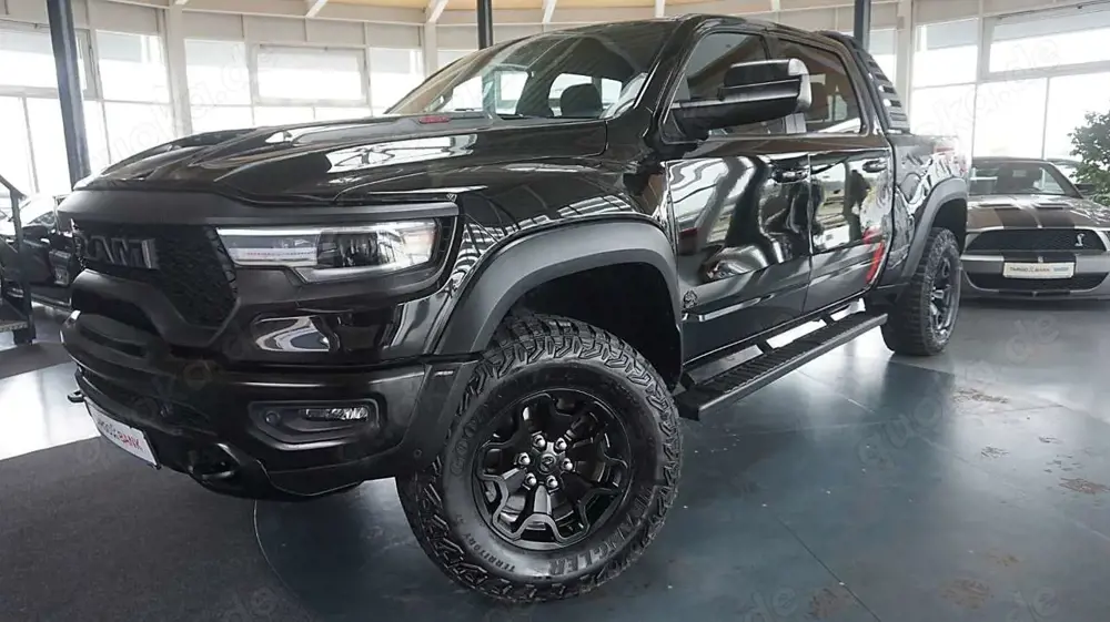 Dodge RAM 1500 TRX Crew Cab 6.2l V8 Digi-Tacho*Rambar