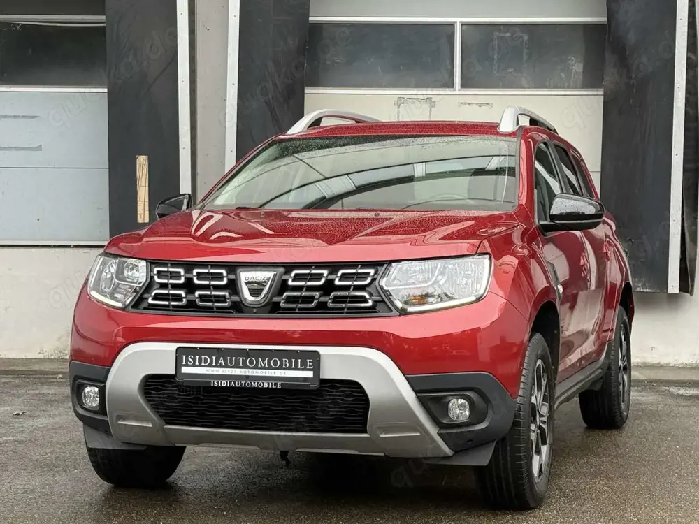 Dacia Duster Celebration 4WD Navi AHK Sitzheizung 360°