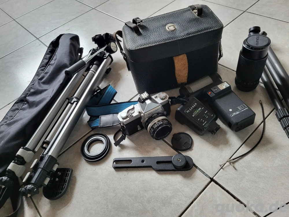 alter Fotoapparat plus Zubehör alter Fotoapparat plus Zubehör