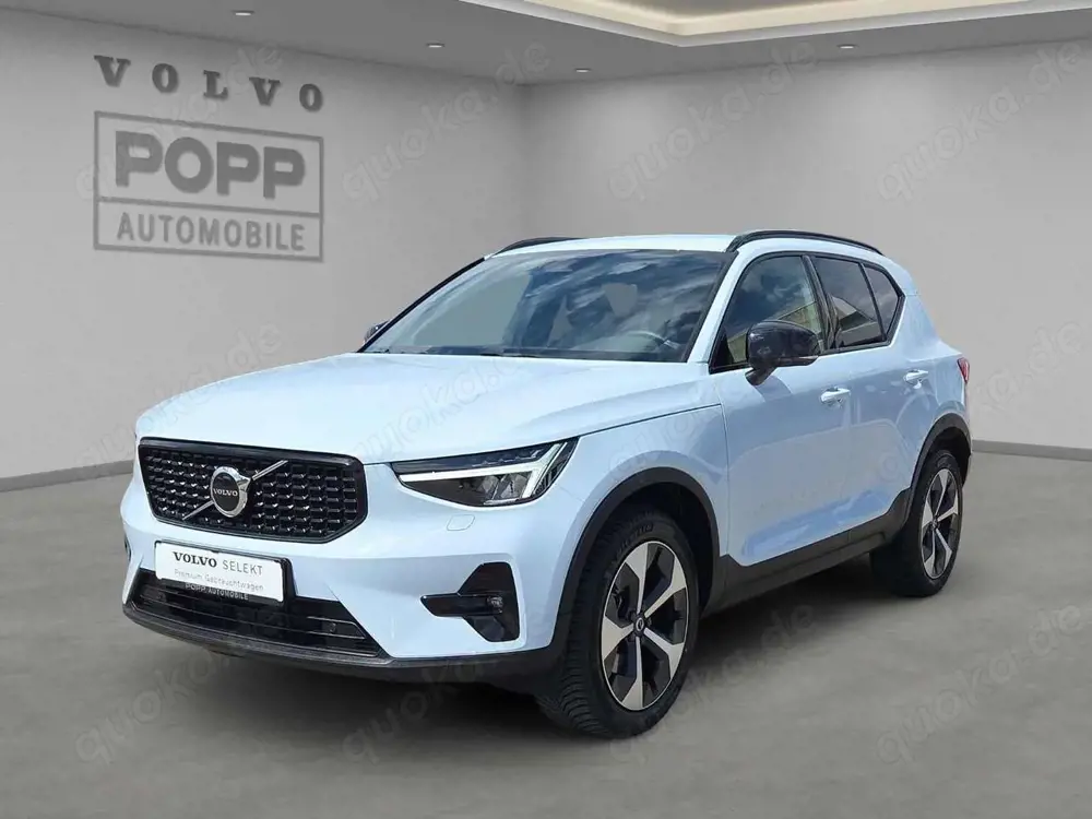 Volvo XC40 B3 FWD Plus Dark 19" ACC FSH HK LED SHZ