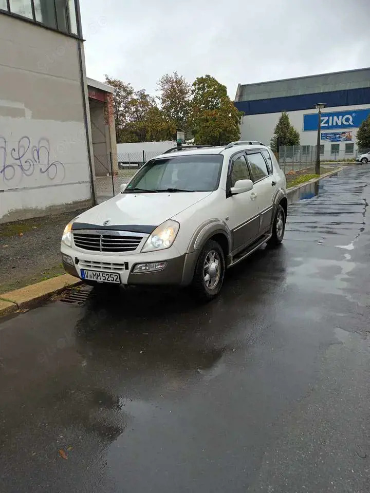SsangYong Rexton RX 270 Xdi Automatik
