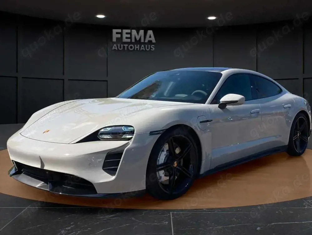 Porsche Taycan Turbo SportDesign Package