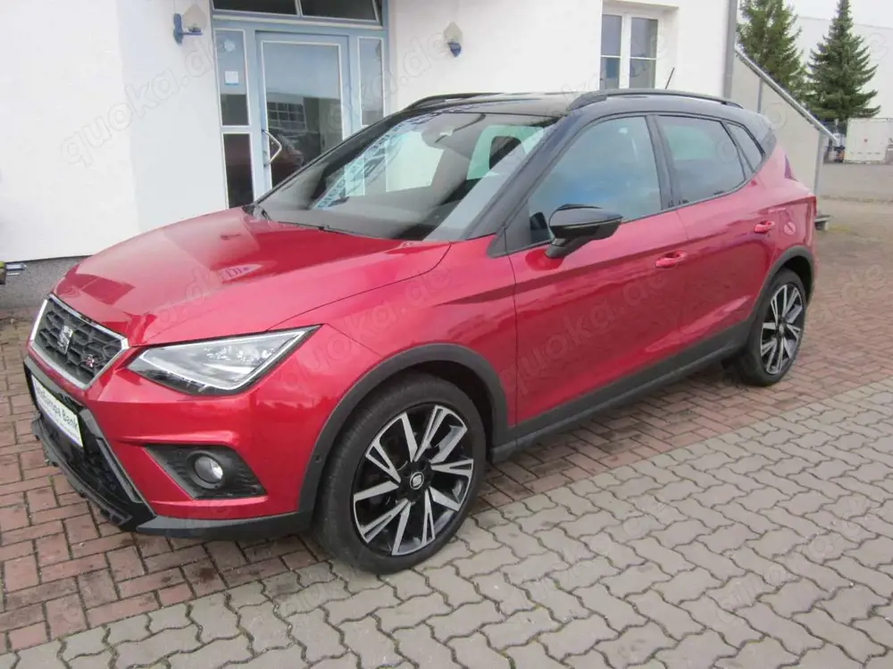SEAT Arona FR "Black Edition"+AHK+18"+KAMERA+SHZ+NAVI