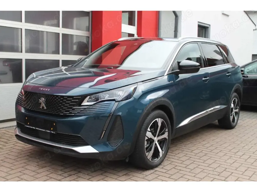 Peugeot 5008 BHDi180 EAT8 GT Dach Leder 360 Focal Kamera